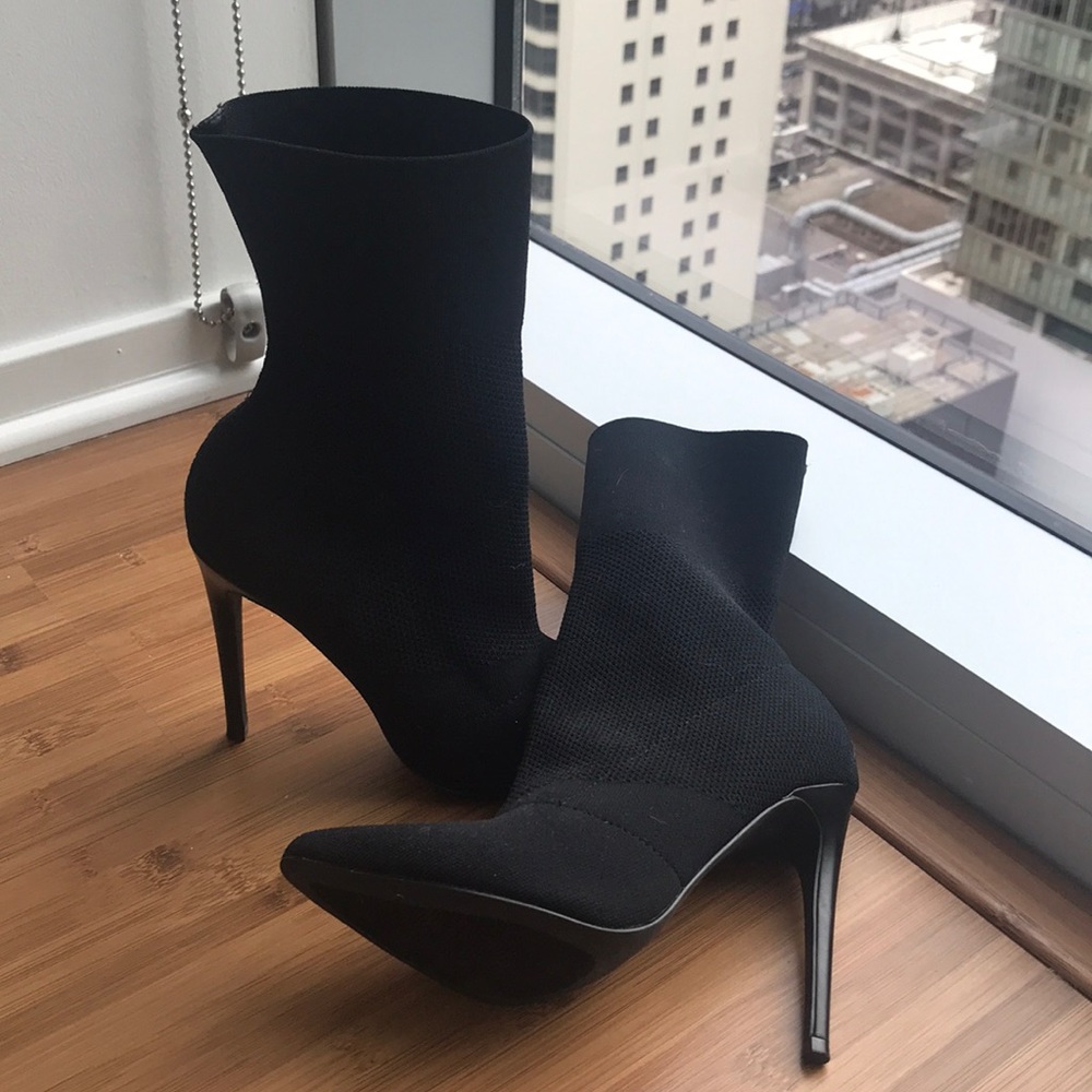 Brand new Steve Madden sock bootie